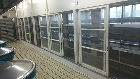 堺市給食場 建具取替え工事