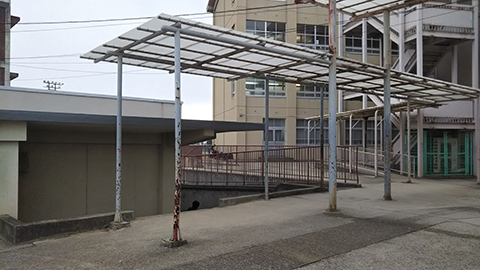 堺市中学校 鉄骨柱 塗装工事