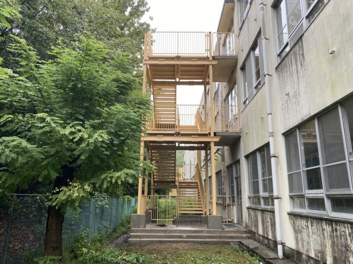 堺市小学校階段塗装工事